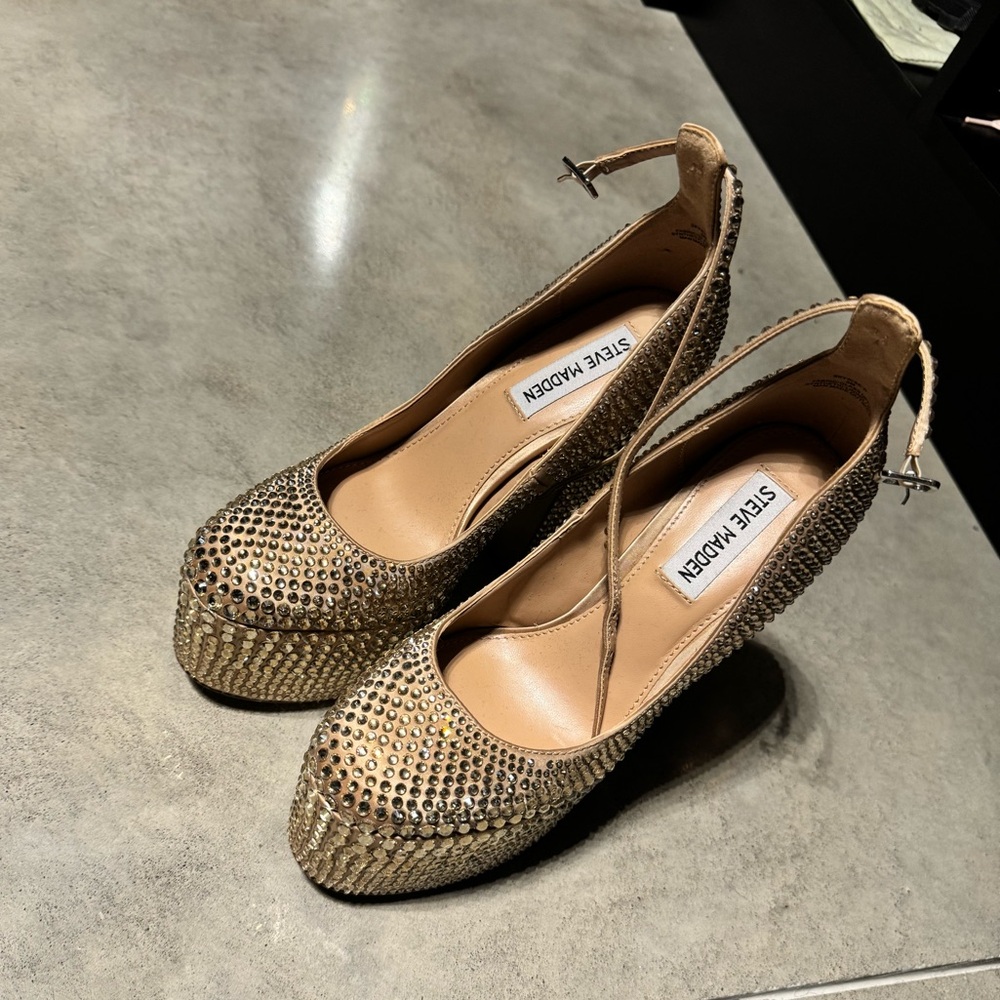 Steve Madden Glittering Gold Platform Heels